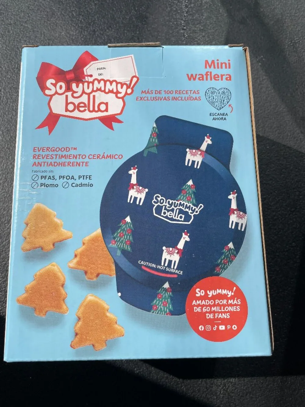 So Yummy by Bella Mini Dunker Waffle Maker (Holiday/Christmas Tree Edition)-NWT